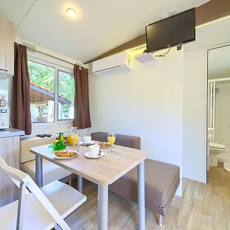 Cozy Stacaravan In Glavotok With Wifi Brzac