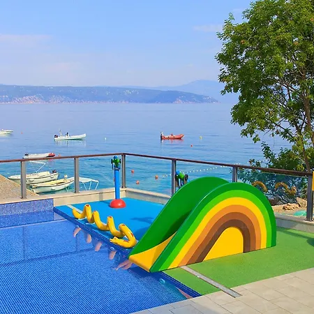 Cozy Stacaravan In Glavotok With Wifi 4*