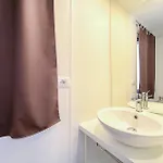 Beautiful Stacaravan In Glavotok With Wifi Camping 4*