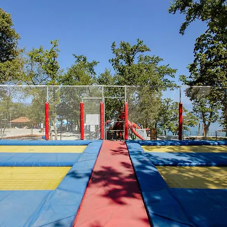 Cozy Stacaravan In Glavotok With Wifi 4* Brzac