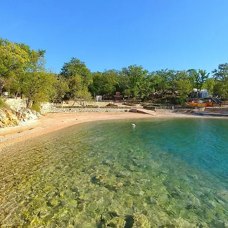 Kemp Stunning Stacaravan In Glavotok With Wifi 4*