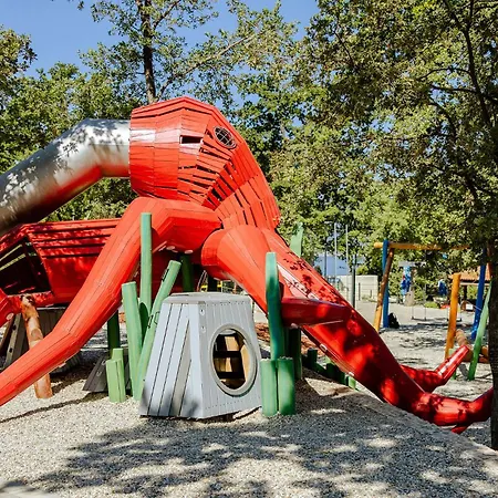 Cozy Stacaravan In Glavotok With Wifi Brzac